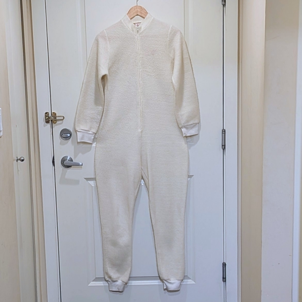 GUC Sears M Vintage White Fuzzy Jumpsuit Long Johns